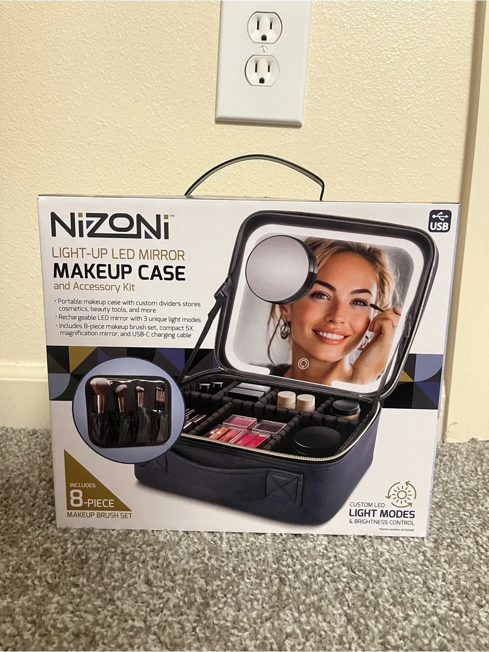 Light-Up LED Makeup Case in Navy with 8-Piece Brush Set